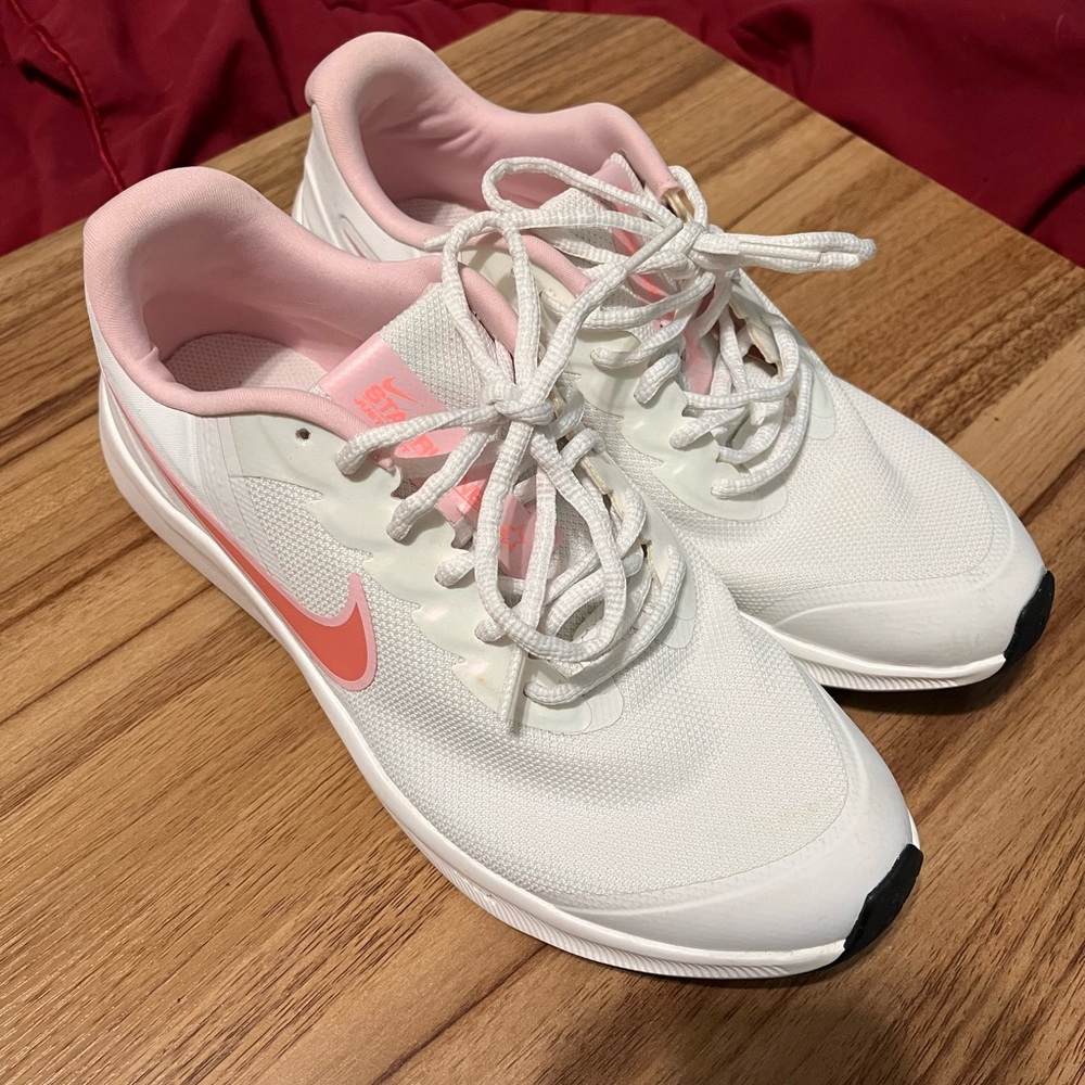 Nike Star Runner 3 SE "Summit White/Pink Gaze" Grade School Girls' Shoe